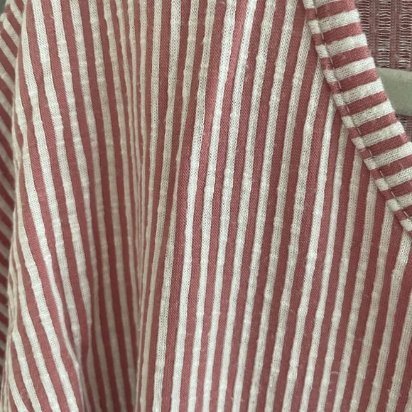 Pink Ruffled Ribbed Short Sleeve Blouse - Picture 3 of 4